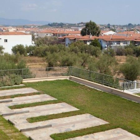 Alexandros Maisonettes & Apartments Nea Moudania Buitenkant foto